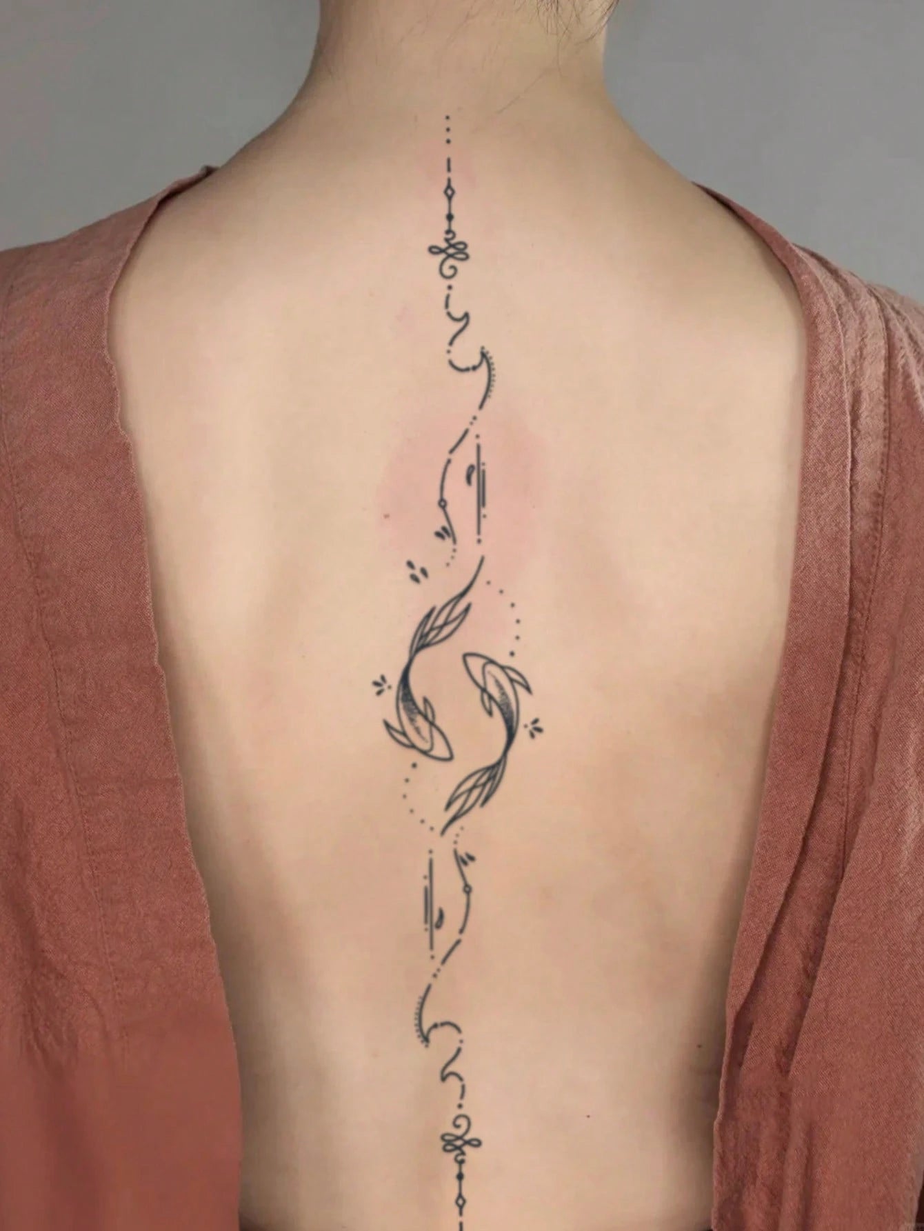 2Pcs Spine Fake Tattoo Temporary Tattoos Semi Permanent Tattoo Waterproof Sweatproof Last for 1-2 Weeks Realistic Herbal Juice Anti-Friction Non-Reflective Black for Woman and Men Tattoo Stickers for Arm, Chest, Leg, Abdomen, Waist, Finger, Neck, Spine, Modernist Body Art